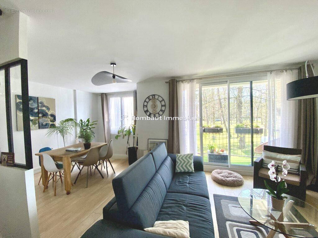 Appartement à LA CELLE-SAINT-CLOUD