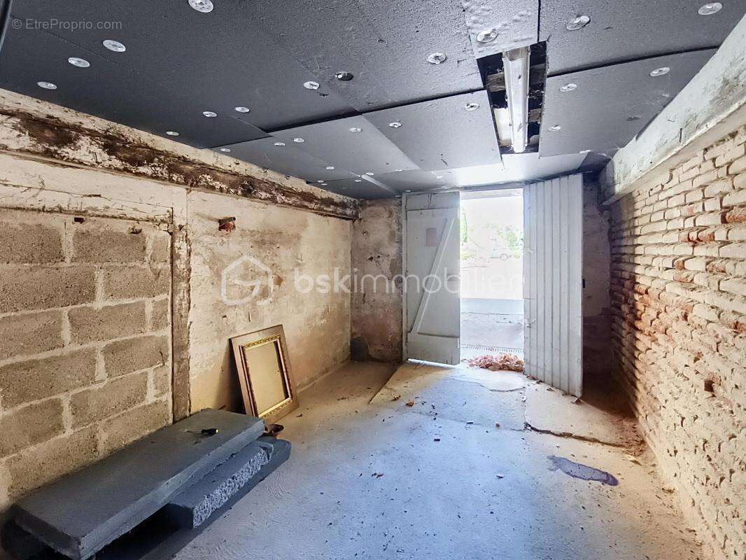 Maison a renover en deux parties avec terrain - photo 26