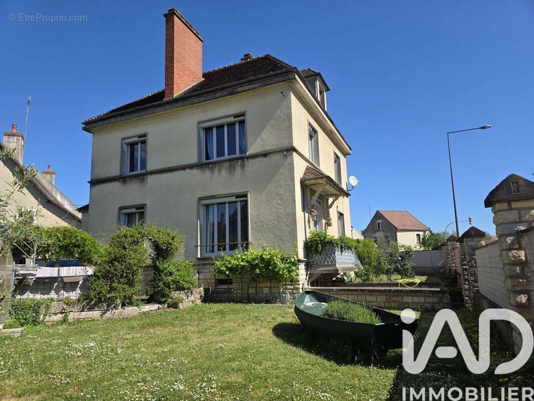 Maison 146 m² à Coulanges-Sur-Yonne  - photo 2
