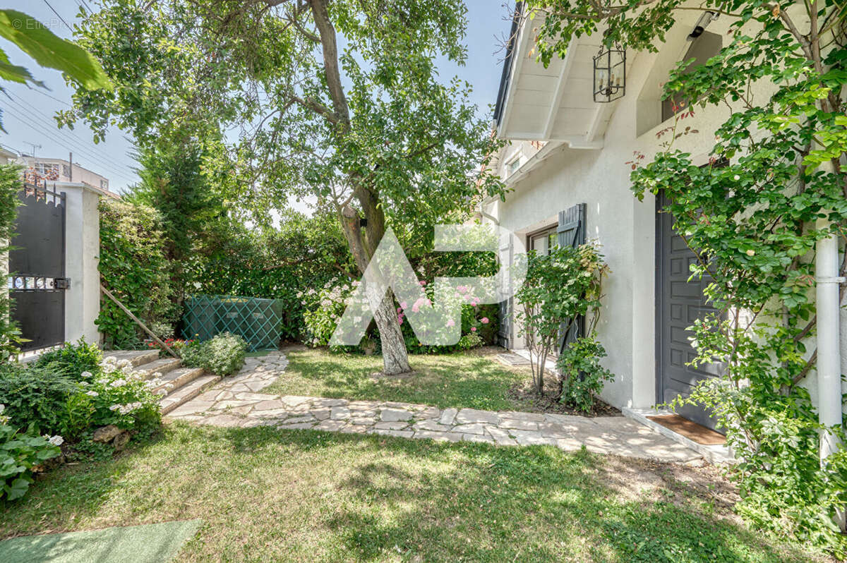 Maison à RUEIL-MALMAISON