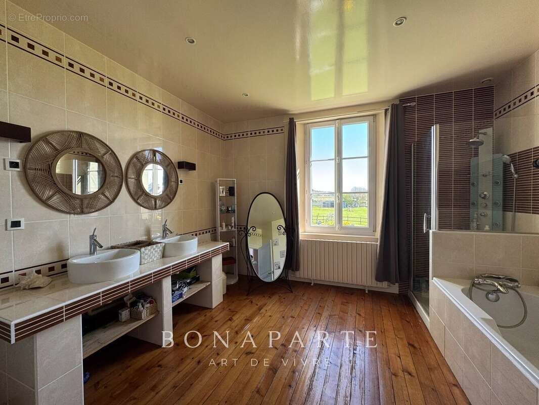 Varrains - propriété de charme avec gîte - photo 14