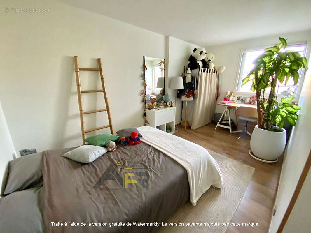 Appartement à SARTROUVILLE