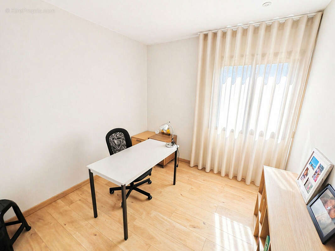 Maison récente 214 m² VALSONNE - photo 10