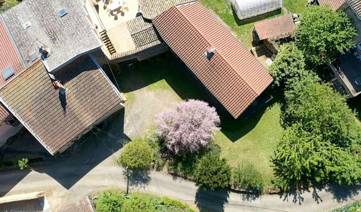 Maison à LE BOIS-D'OINGT