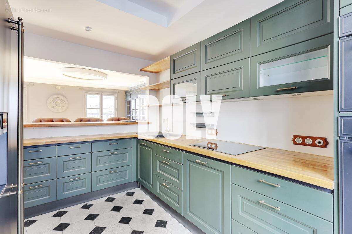 Appartement à PARIS-4E