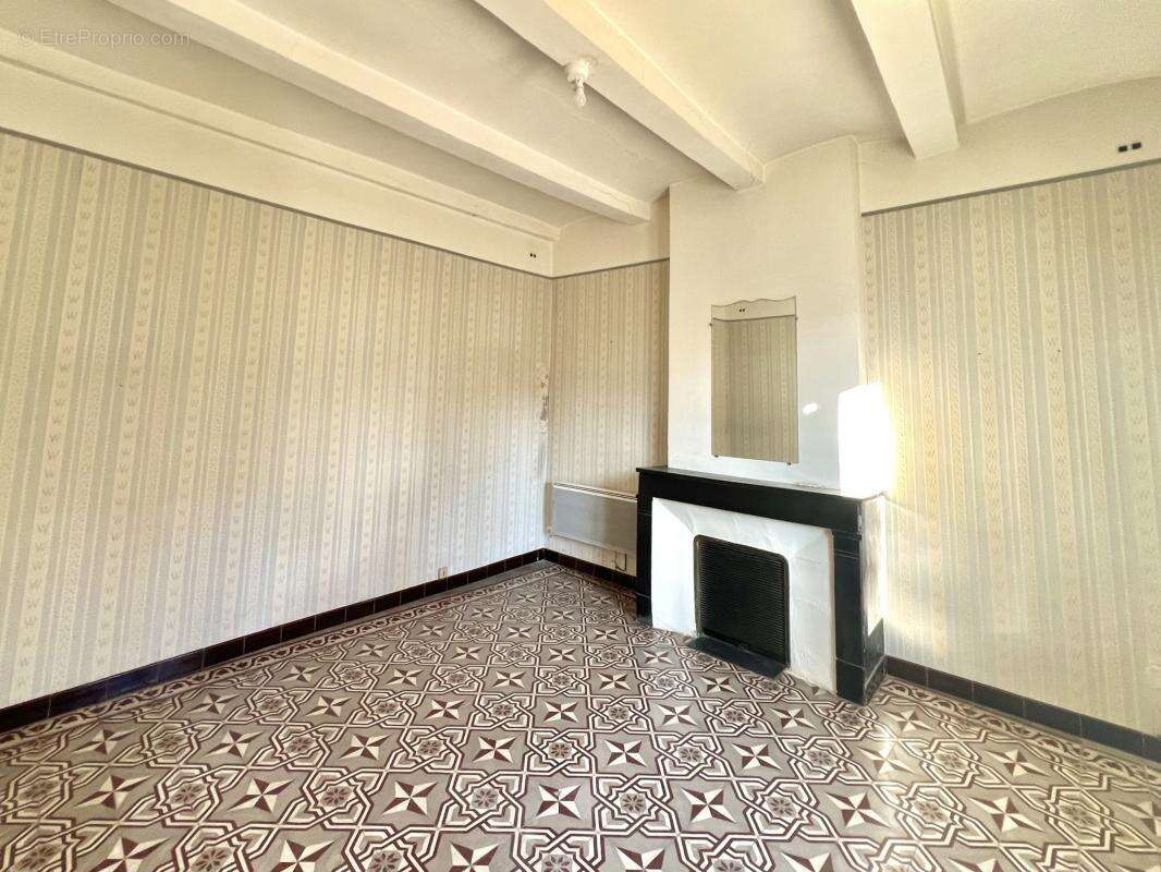 Appartement à REDESSAN