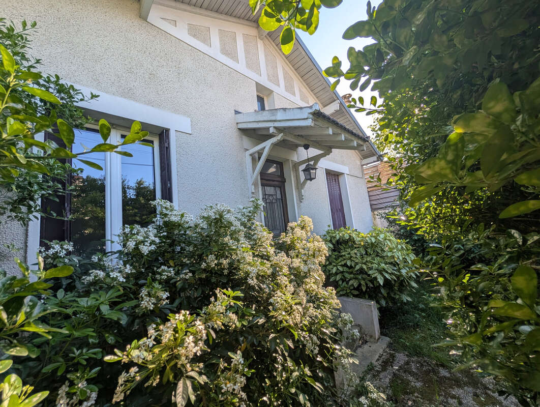 Maison à LE VESINET