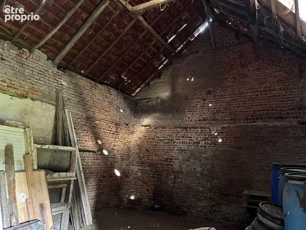 Longère individuelle à rénover avec sa grange sur 1042 m² à SAULTAIN - photo 9