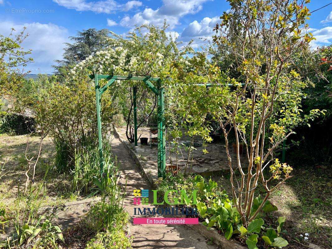 Maison en pierre avec jardin - photo 10