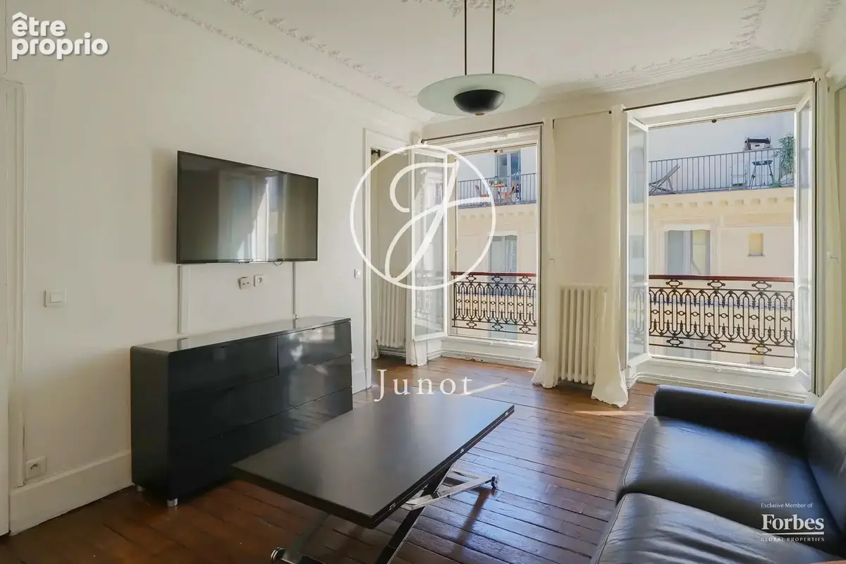 Paris 4e -  SAINT PAUL / PLACE DES VOSGES - Appartement - 2 pièces -  41,47m² Carrez  - 1 chambre - photo 2