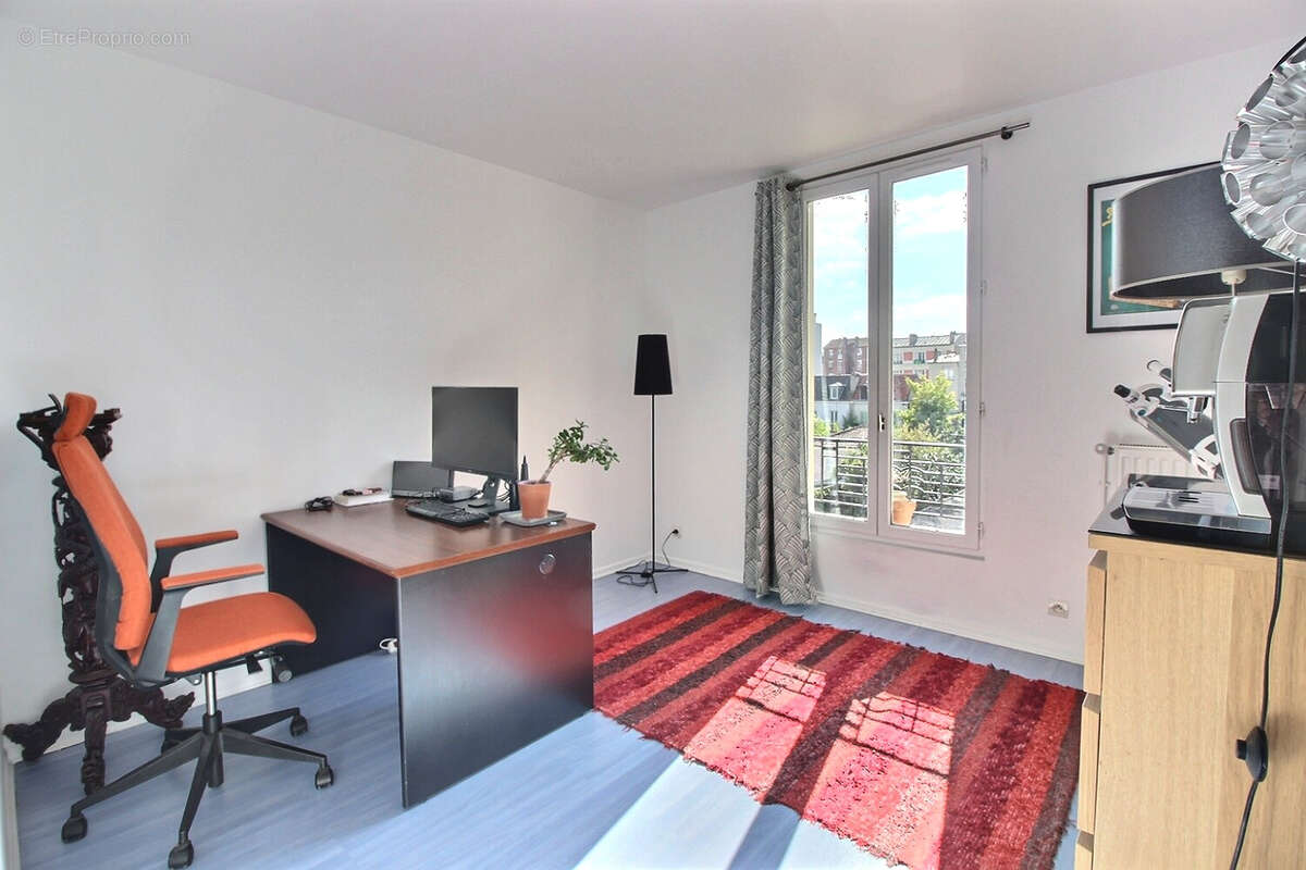Appartement à BOIS-COLOMBES