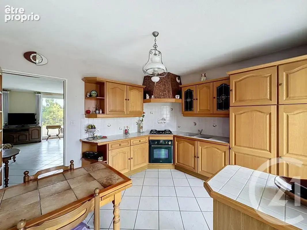 Appartement 88 m² à Venissieux  - photo 3