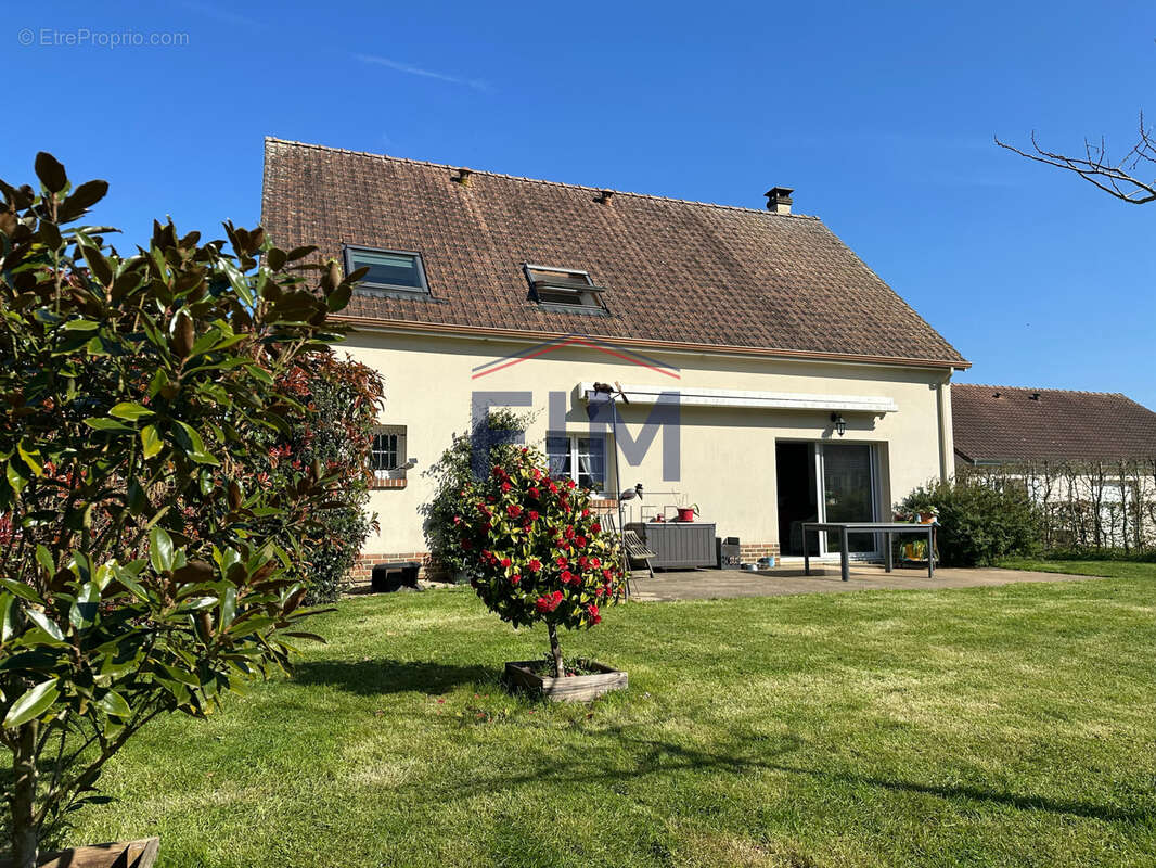 Maison à NEUFCHATEL-EN-BRAY