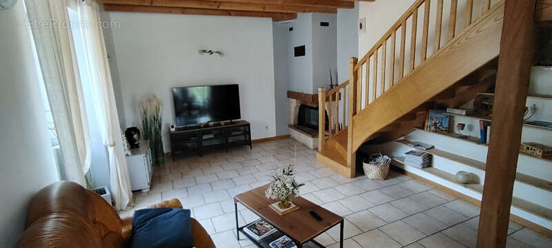 Maison à SAINT-LOUP-LAMAIRE