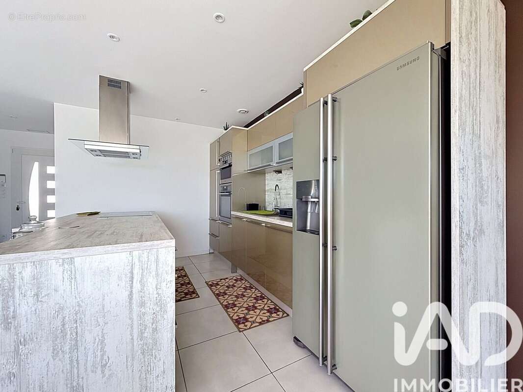 Maison 151 m² à Vendres  - photo 4