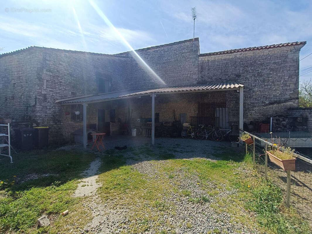 Maison à COURBILLAC