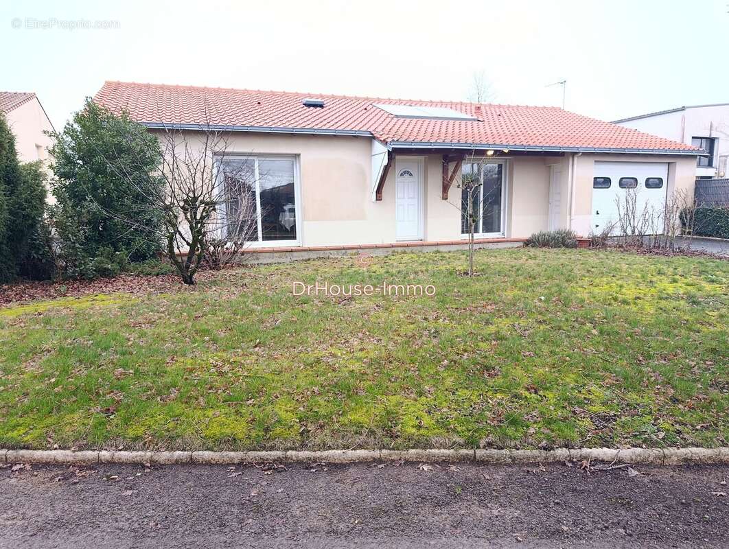 Maison à TREIZE-SEPTIERS