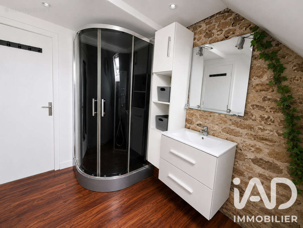 Maison 101 m² à Meillac  - photo 4