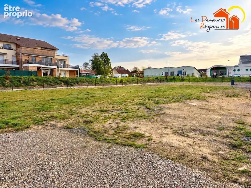 Terrain à bâtir de 708 m² à GUEUGNON (71) - photo 2