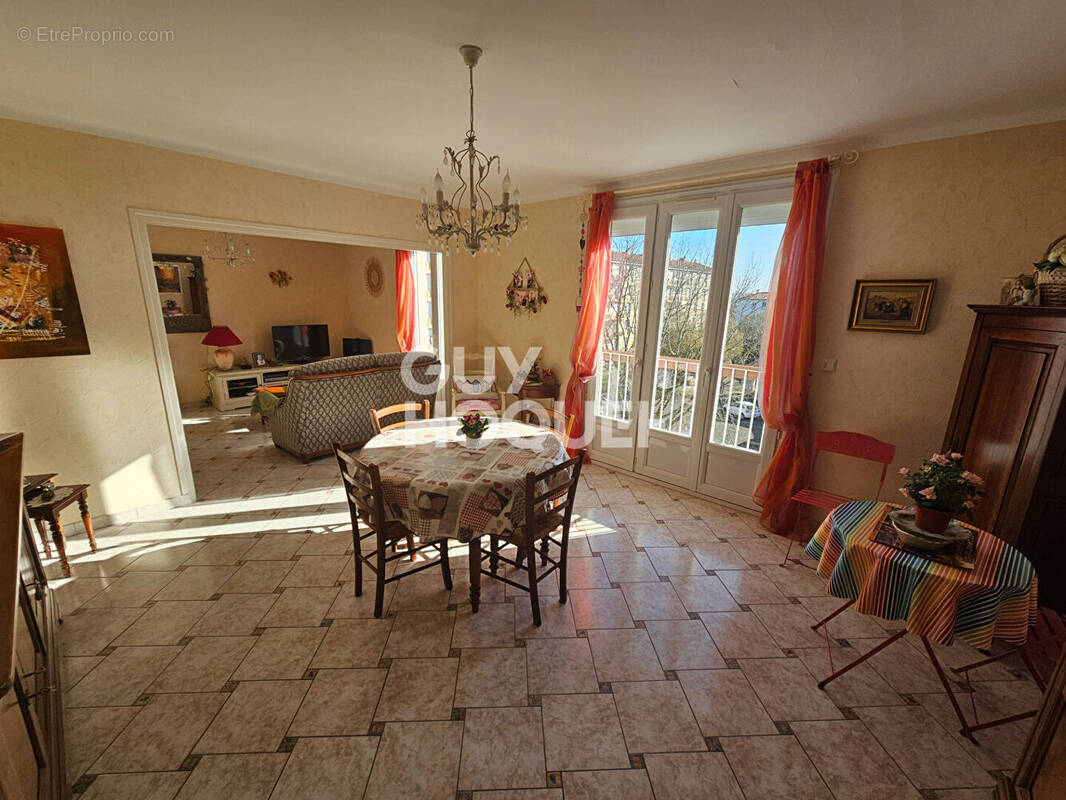 Appartement à FONTENAY-LE-COMTE