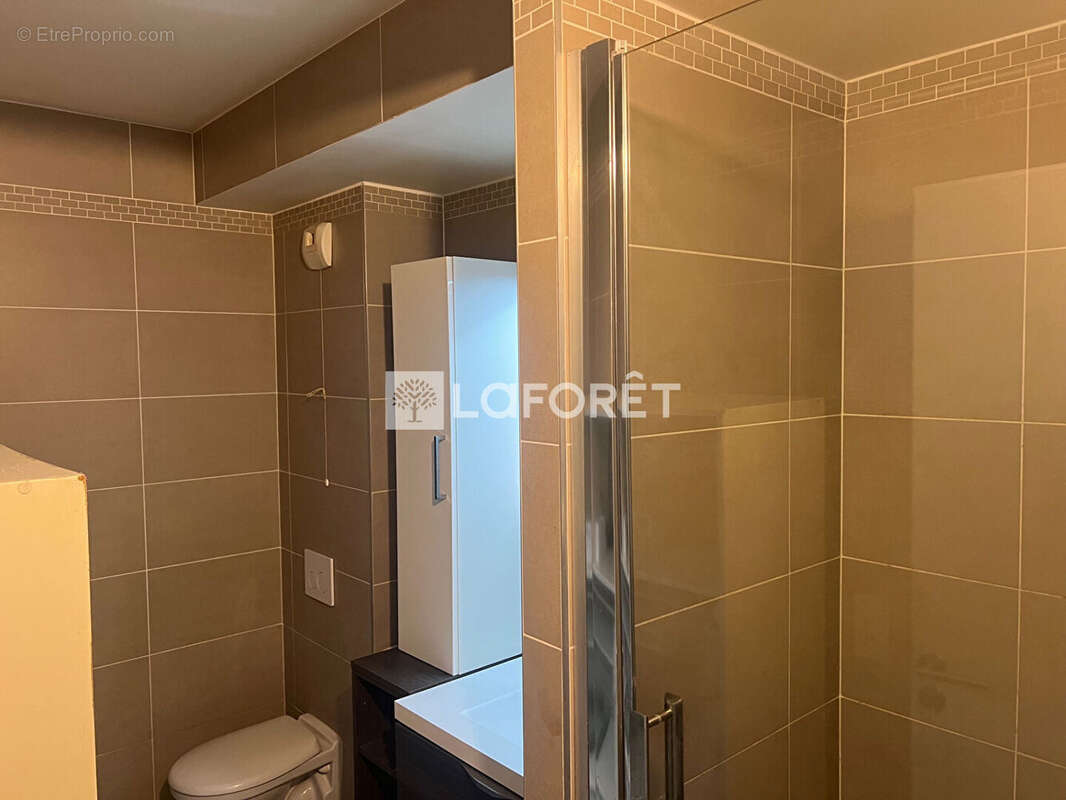 Saint Cloud 2P 49 m²,  terrasse, cave et parking - photo 5