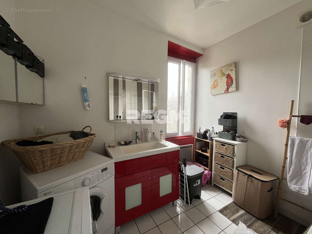 Maison à LA CHAPELLE-LA-REINE