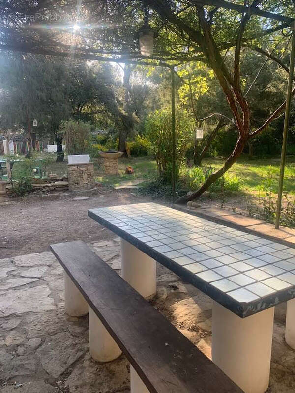 A Vendre sur Terrain de 1700m2 Mazet Style Villa Secteur les Hauts de Nimes - photo 10