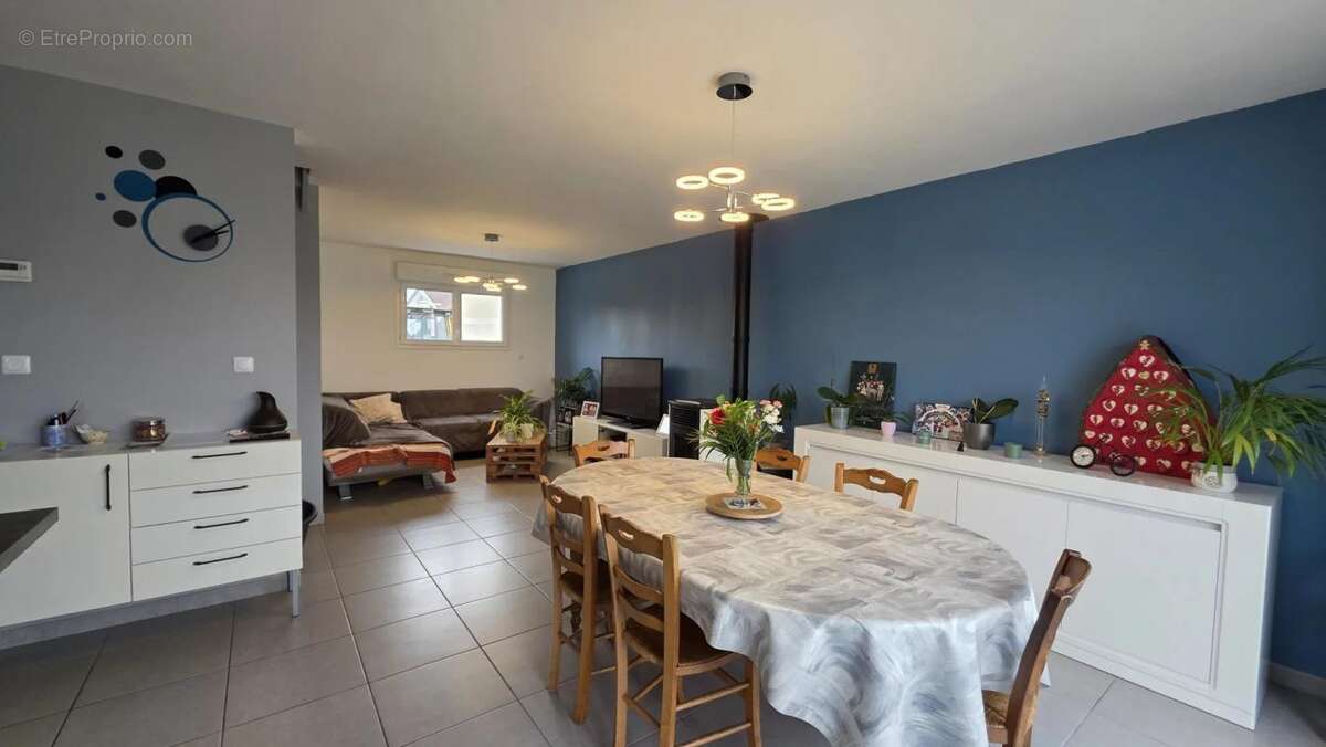 Maison à GRANDVILLIERS