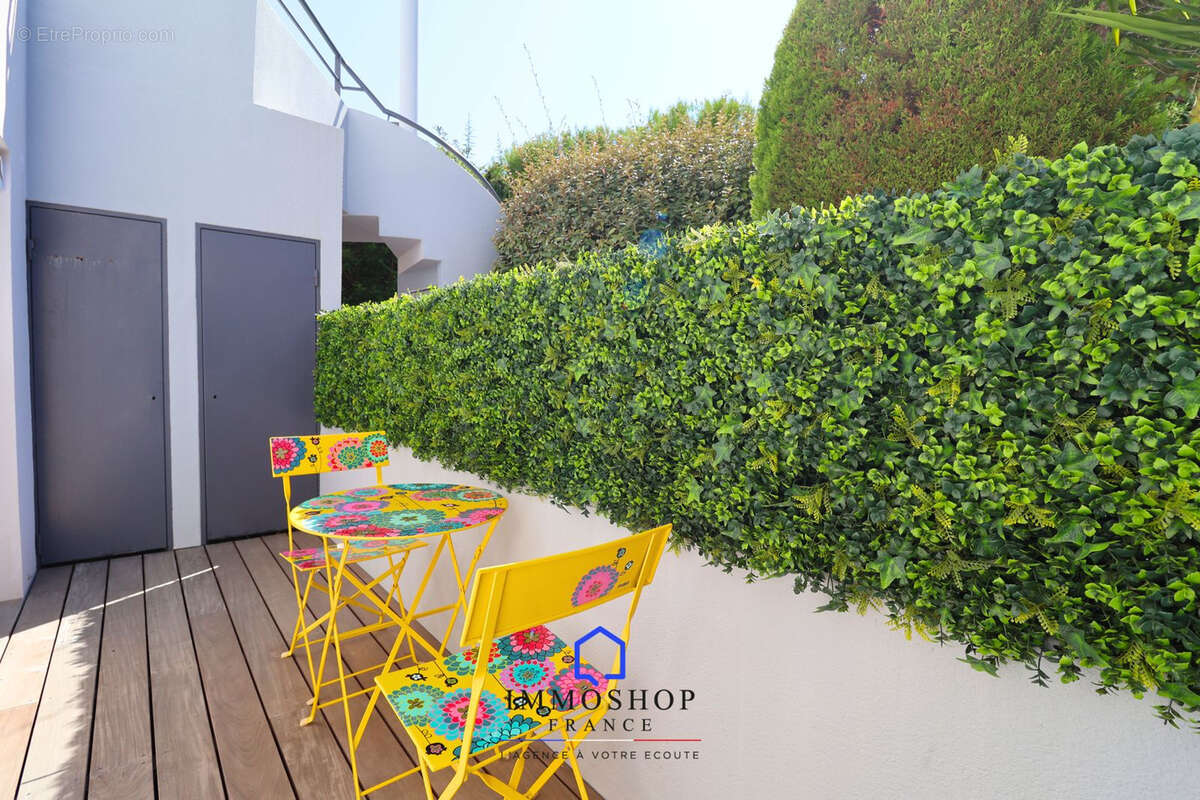 Appartement 61m2 T3 vue mer -  La Ciotat 13600 - photo 8