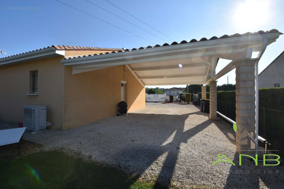 Maison à LA ROCHEFOUCAULD