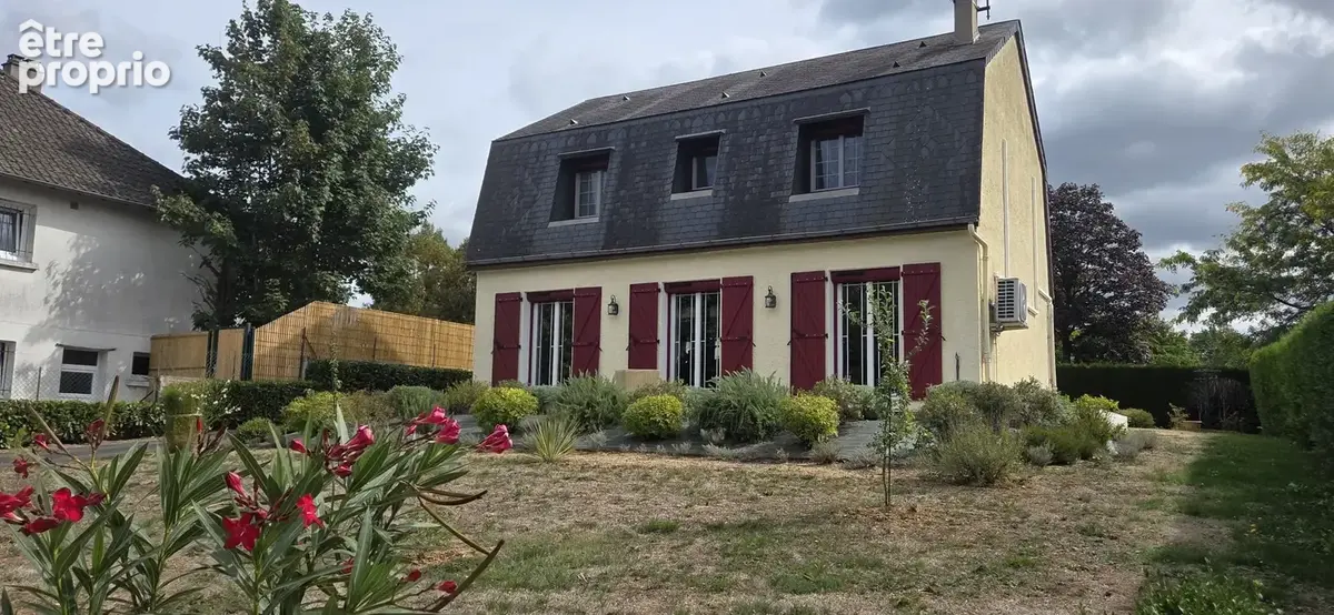 Maison à ARNAC-POMPADOUR