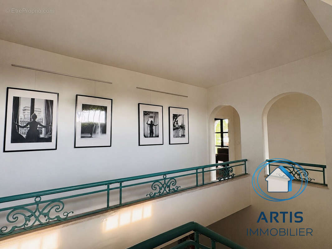 Maison 350 m² à Saint-Vincent-De-Tyrosse  - photo 9