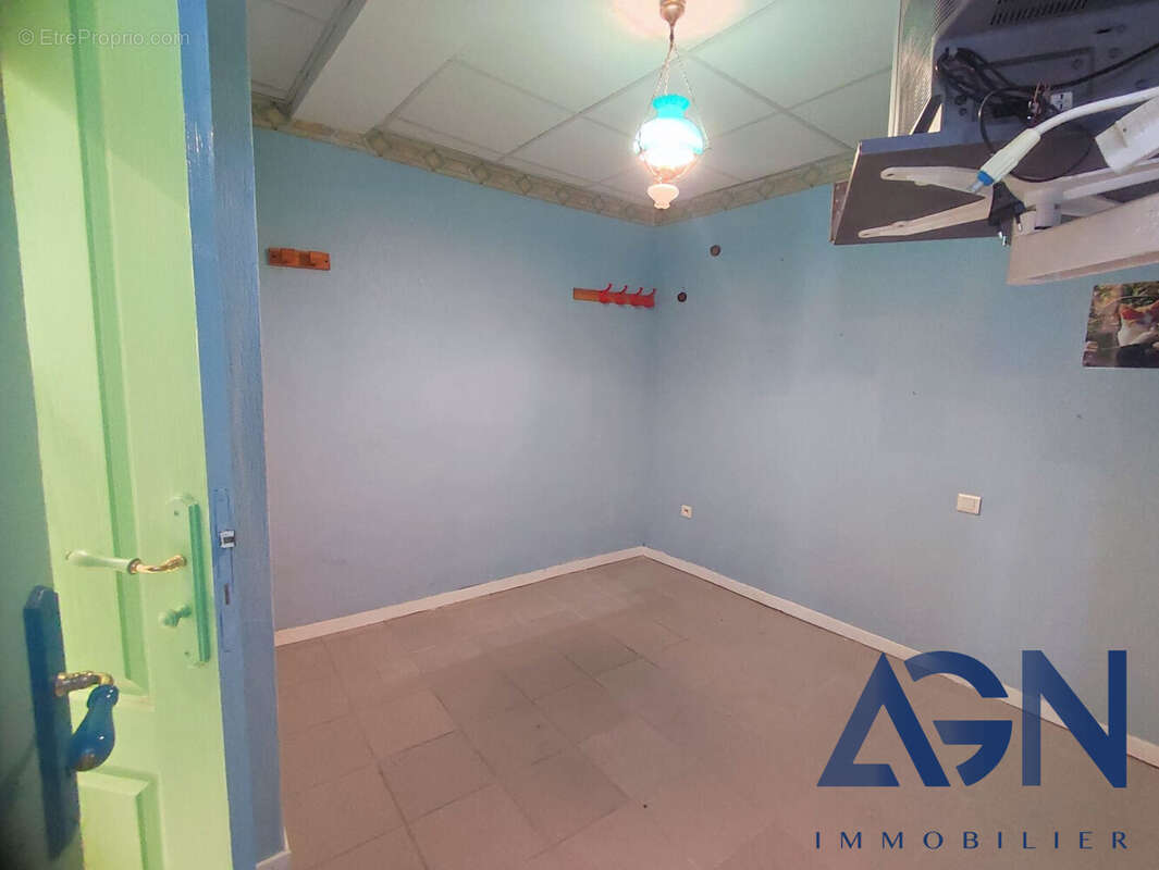 Maison 69 m² à Agde  - photo 7