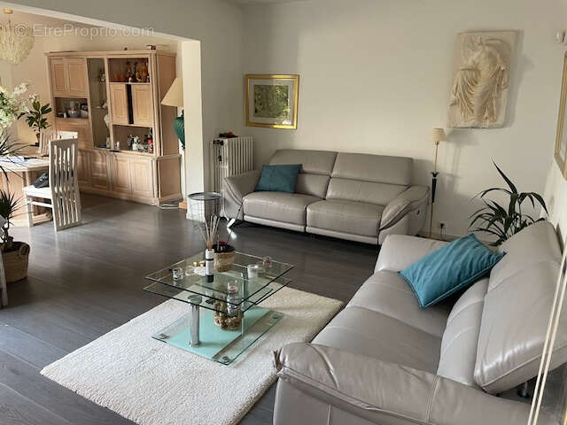 Maison à MONTEVRAIN