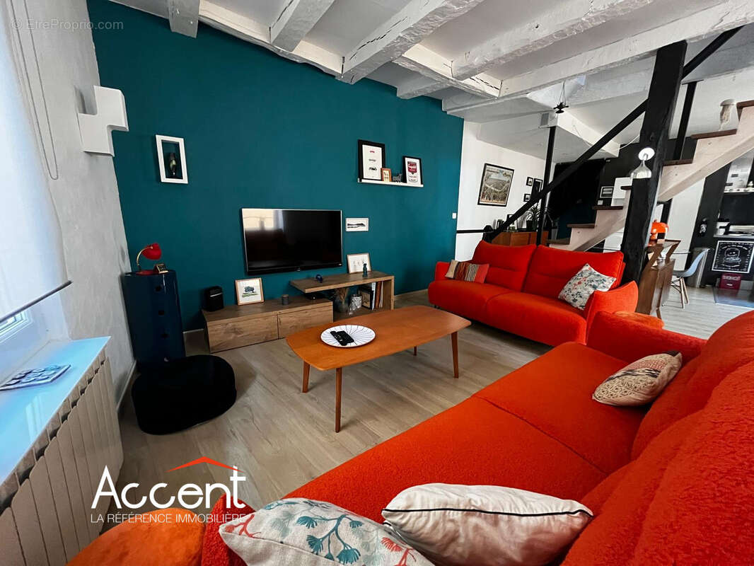 Rodez cœur de ville   maison de charme avec terrasse panoramique & appartement indépendant - photo 4