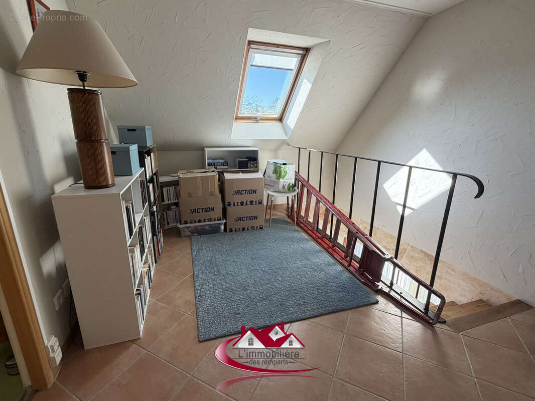 Maison à HOUDAN