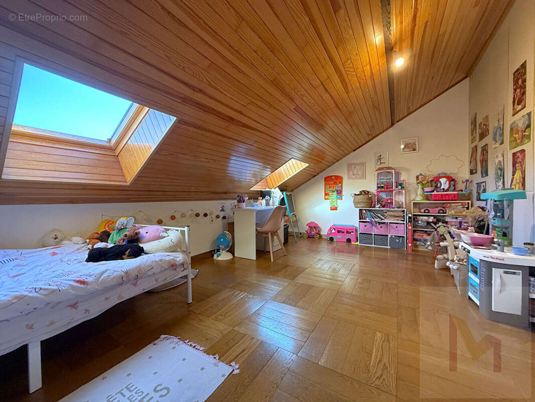 Maison à NEUILLY-PLAISANCE