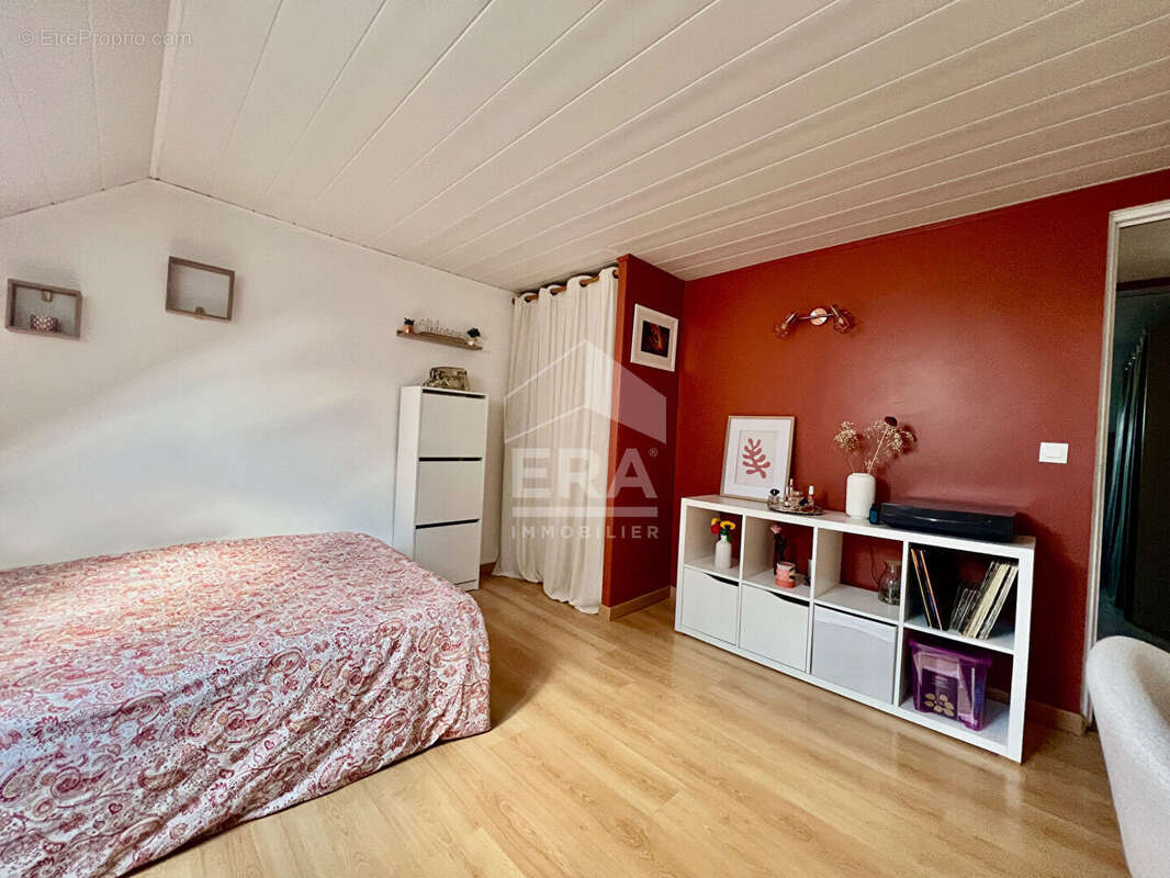 Maison à MONTEREAU-FAULT-YONNE