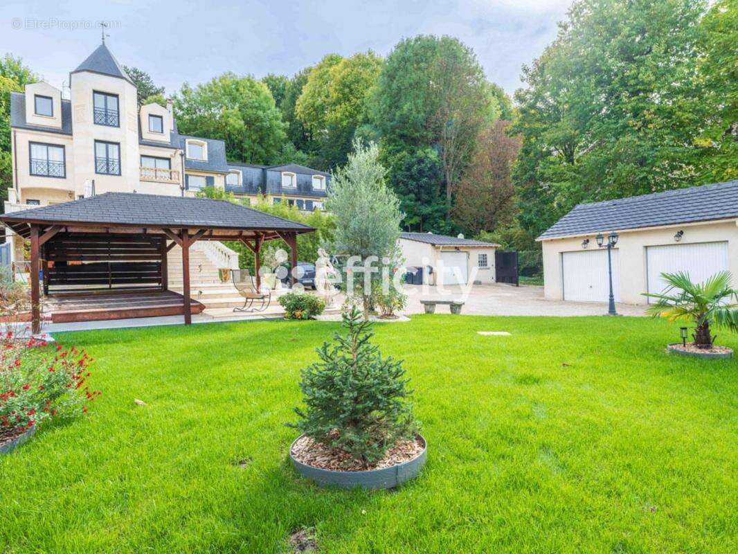 Maison à BRY-SUR-MARNE