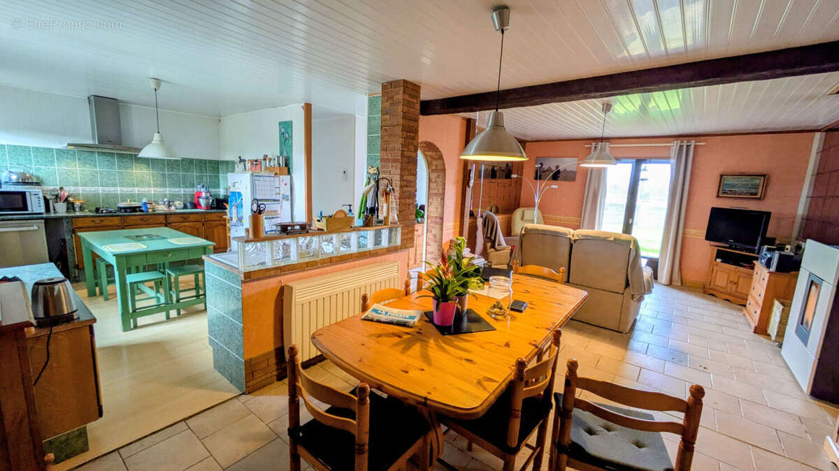 Maison à RAUVILLE-LA-PLACE