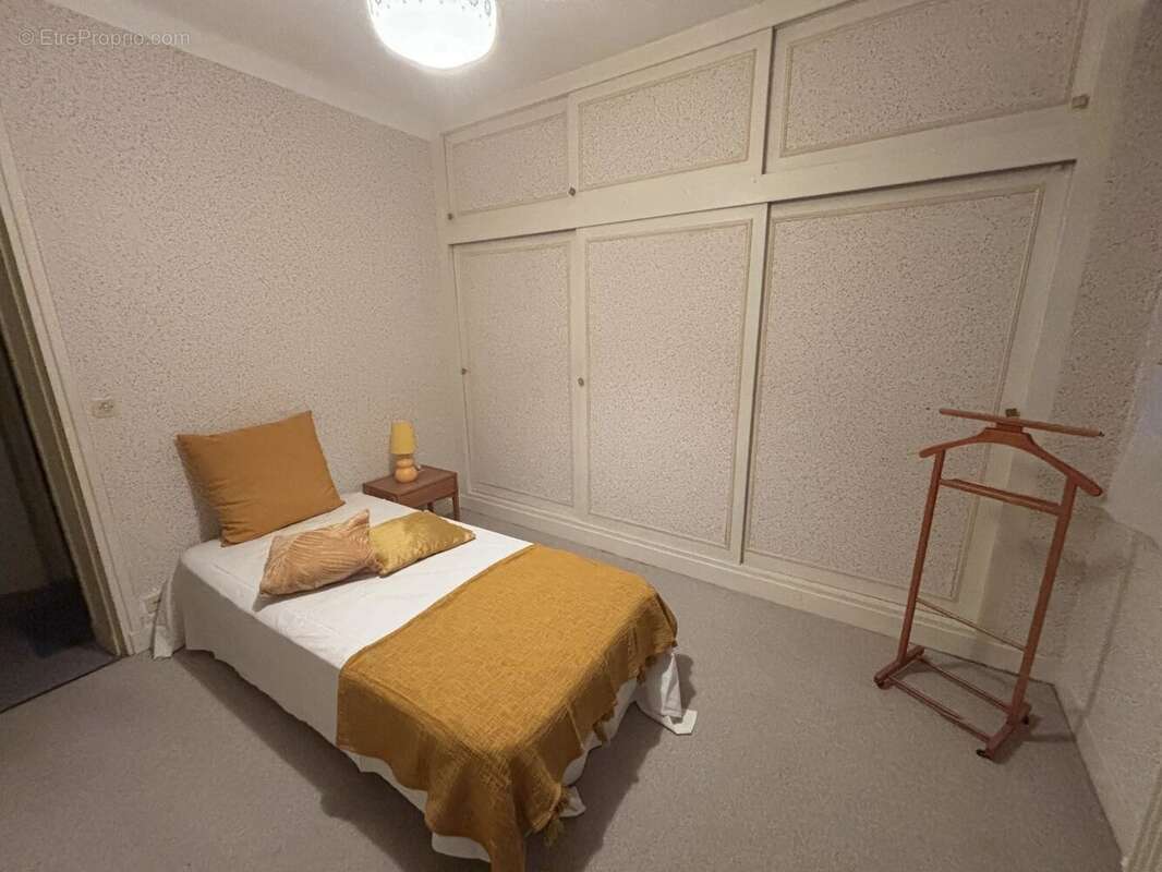 ARGENTEUIL – LES COTEAUX  Élégante maison familiale de plus de 200 m² avec vue sur Paris et la Tour Eiffel - photo 33
