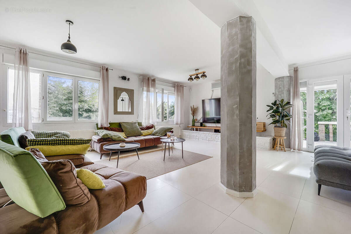 Maison à CHAMPIGNY-SUR-MARNE