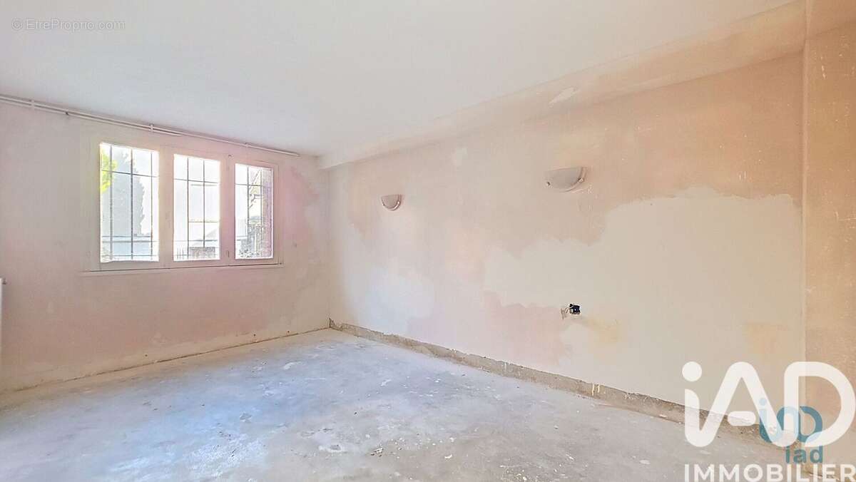 Photo 5 - Maison à ROMILLY-SUR-SEINE