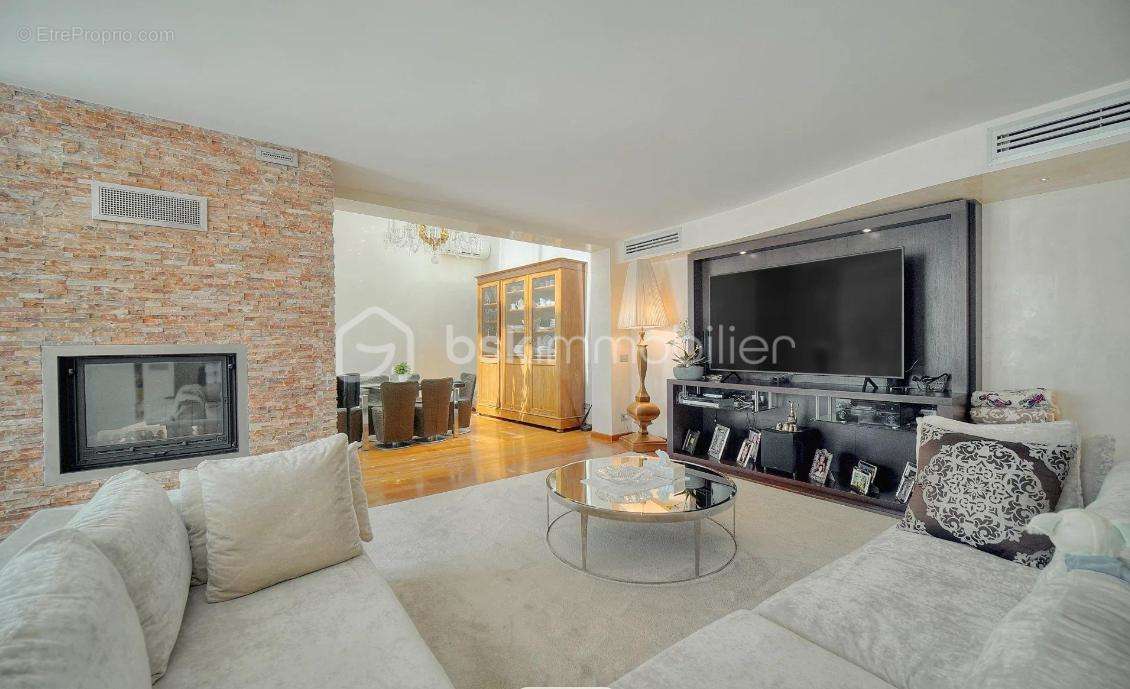 Appartement à ROQUEBRUNE-CAP-MARTIN