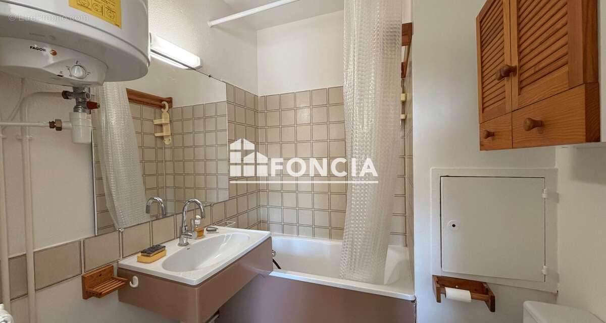 Appartement à GREOUX-LES-BAINS