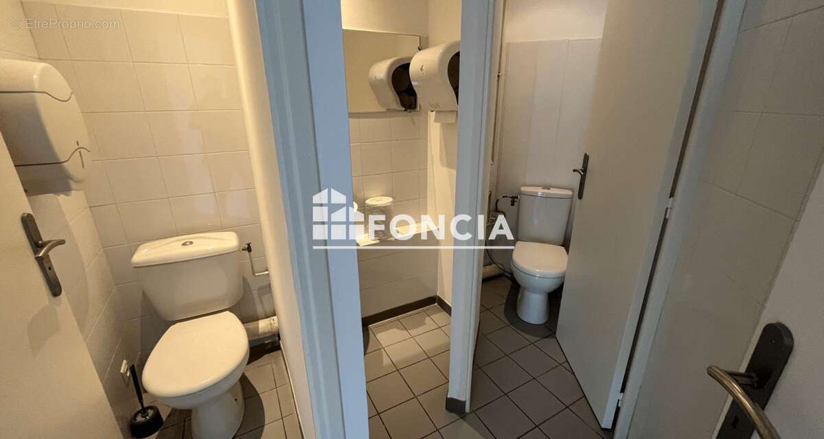 Commerce à VALLAURIS