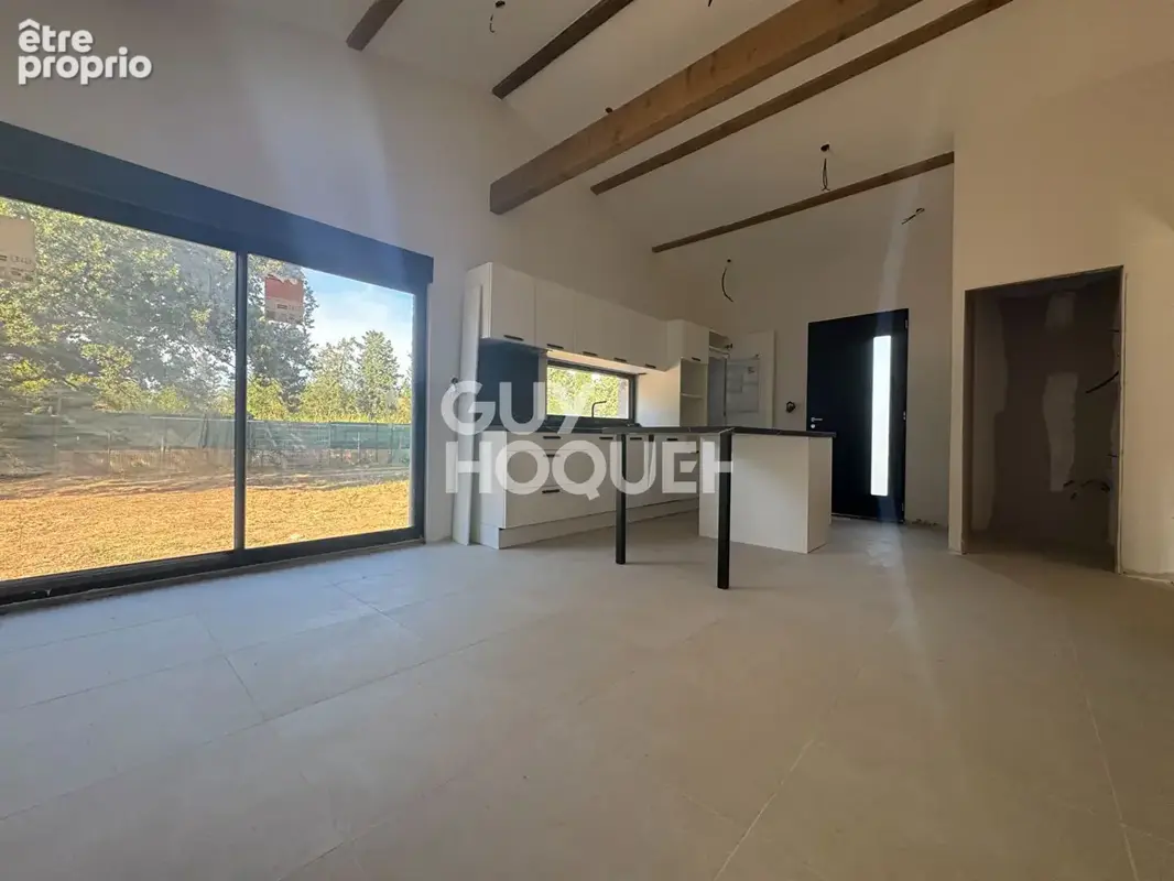 Villa de 180m² avec appartement type 2 sur parcelle de 2200m² - photo 7