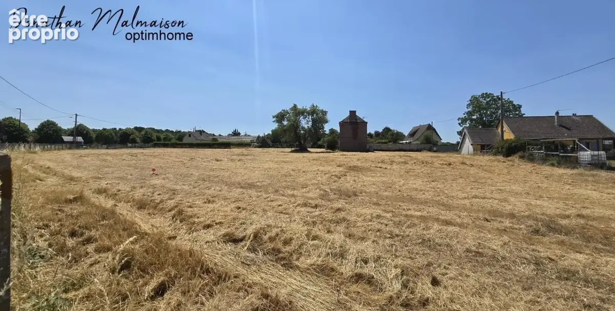 Terrain à SAINT-ELIER