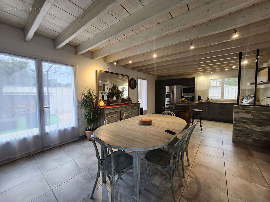 Autre à CHATEAUNEUF-DE-GADAGNE