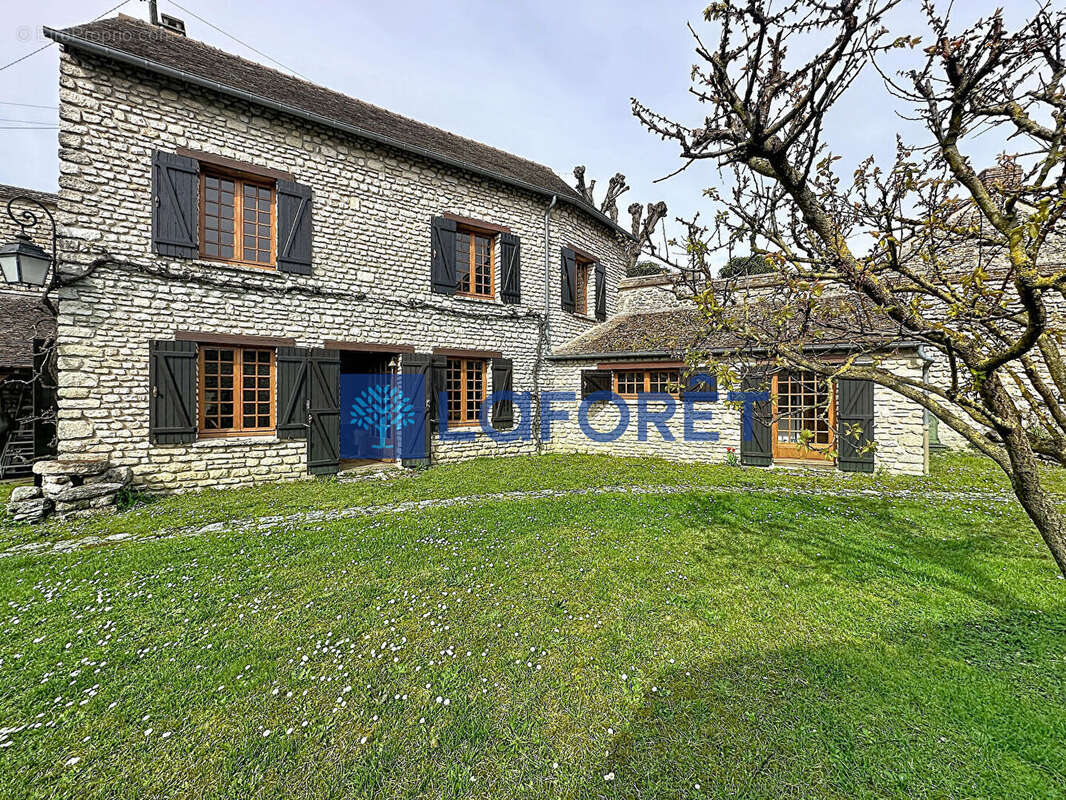 Maison à JUMEAUVILLE